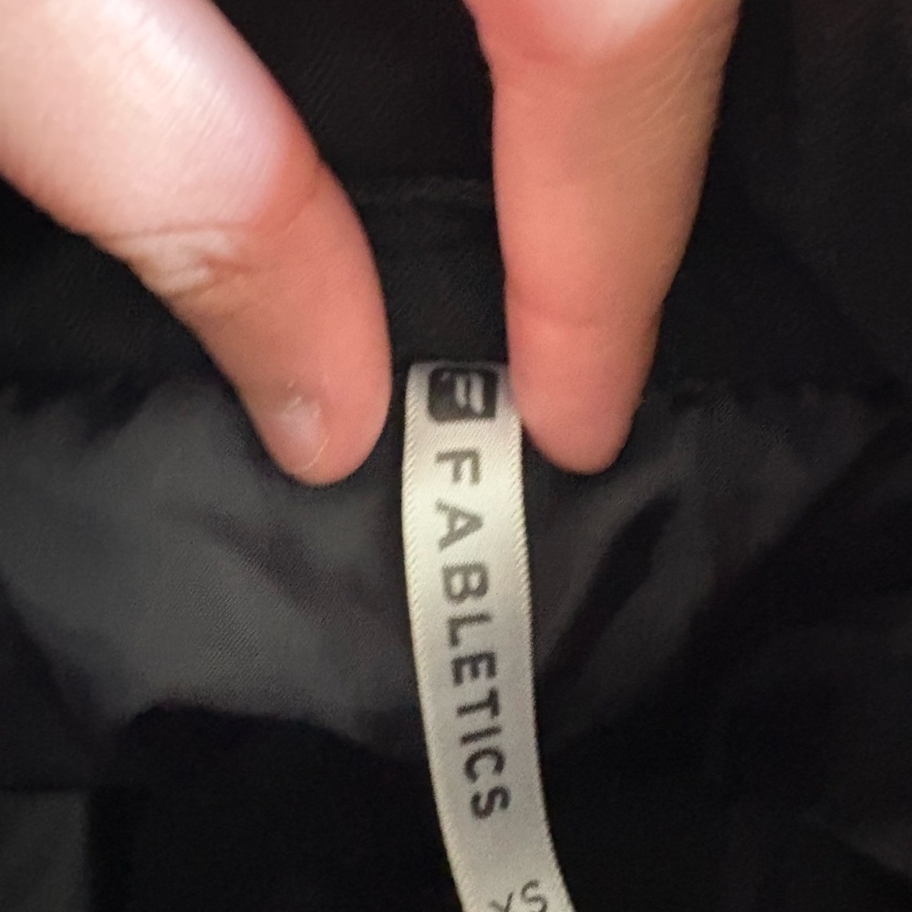 Fabletics Waco Black And Gray Patterned Puffer Ja… - image 4